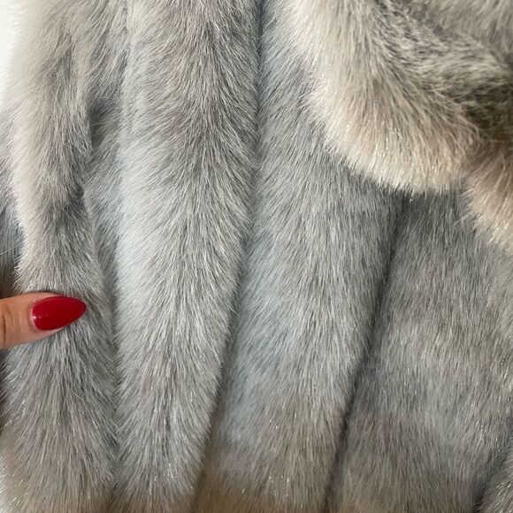 Dennis basso gray faux fur coat - Picture 7 of 8